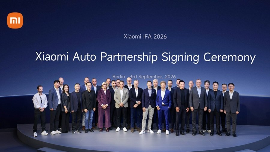Đại diện Xiaomi Auto và các tập đoàn đại lý Đức tại lễ ký biên bản ghi nhớ, đánh dấu bước chuẩn bị cho kế hoạch bán xe ở châu Âu năm 2027 Đại diện Xiaomi Auto và các tập đoàn đại lý Đức tại lễ ký biên bản ghi nhớ, đánh dấu bước chuẩn bị cho kế hoạch bán xe ở châu Âu năm 2027