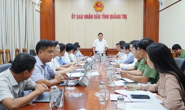 Chủ tịch UBND tỉnh Quảng Trị Lê Hồng Vinh làm việc với Sở Khoa học và Công nghệ về các nhiệm vụ khoa học, công nghệ, đổi mới sáng tạo và chuyển đổi số. Nguồn: Cổng thông tin điện tử tỉnh Quảng Trị Chủ tịch UBND tỉnh Quảng Trị Lê Hồng Vinh làm việc với Sở Khoa học và Công nghệ về các nhiệm vụ khoa học, công nghệ, đổi mới sáng tạo và chuyển đổi số. Nguồn: Cổng thông tin điện tử tỉnh Quảng Trị