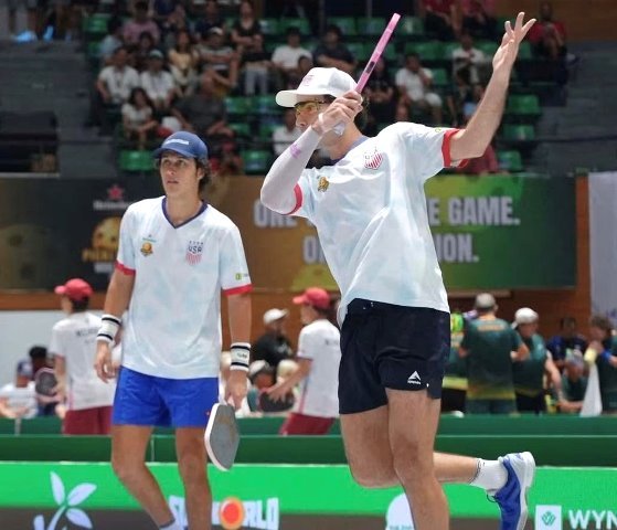 Màn tranh tài kịch tính giữa đội tuyển Pickleball Việt Nam và đội tuyển Pickleball Mỹ trong trận chung kết. Màn tranh tài kịch tính giữa đội tuyển Pickleball Việt Nam và đội tuyển Pickleball Mỹ trong trận chung kết.