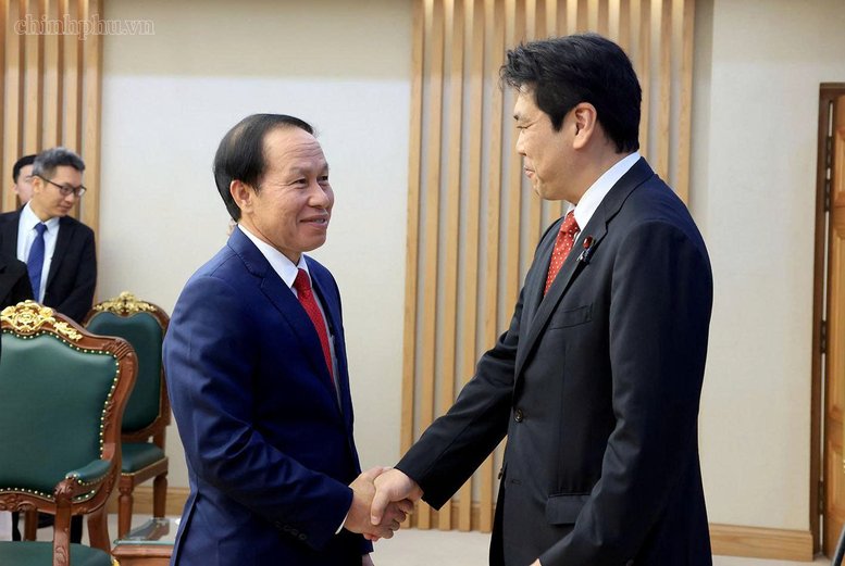 Phó Thủ tướng Lê Tiến Châu tiếp ông Matsumoto Yohei, Bộ trưởng Bộ Giáo dục, Văn hóa, Thể thao, Khoa học và Công nghệ Nhật Bản - Ảnh: chinhphu.vn/Thu Sa Phó Thủ tướng Lê Tiến Châu tiếp ông Matsumoto Yohei, Bộ trưởng Bộ Giáo dục, Văn hóa, Thể thao, Khoa học và Công nghệ Nhật Bản - Ảnh: chinhphu.vn/Thu Sa