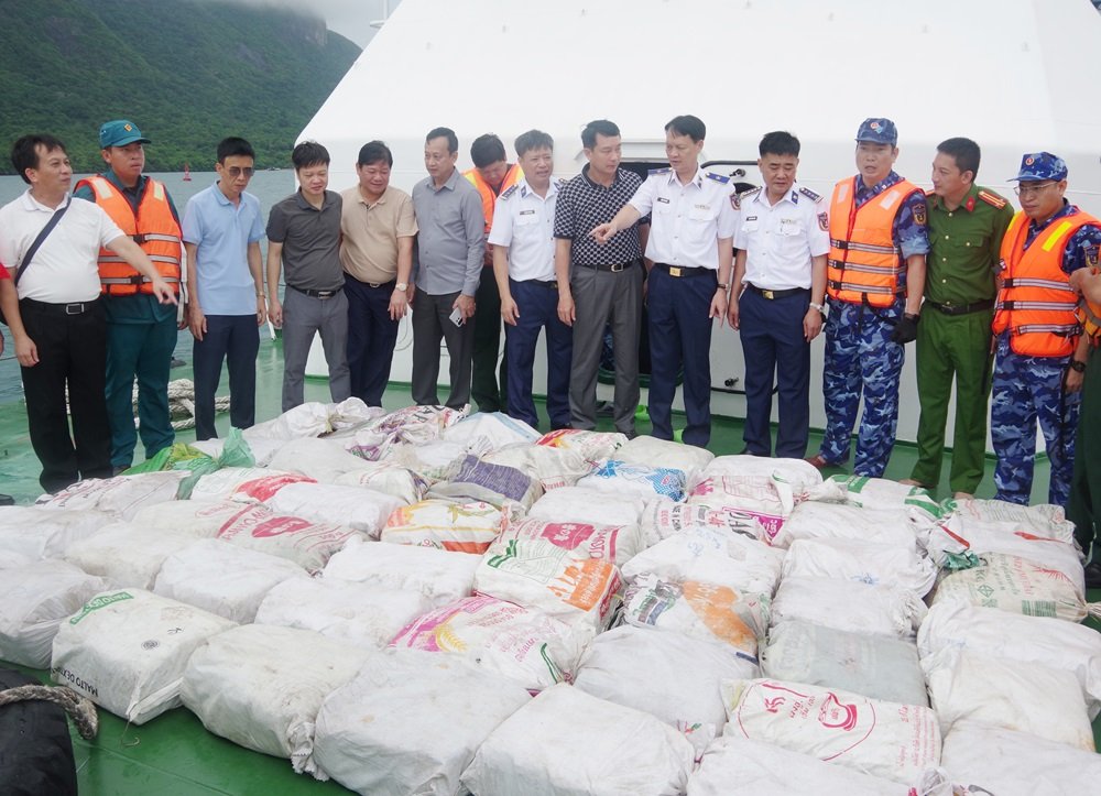 Tang vật liên quan vụ án. Tang vật liên quan vụ án.