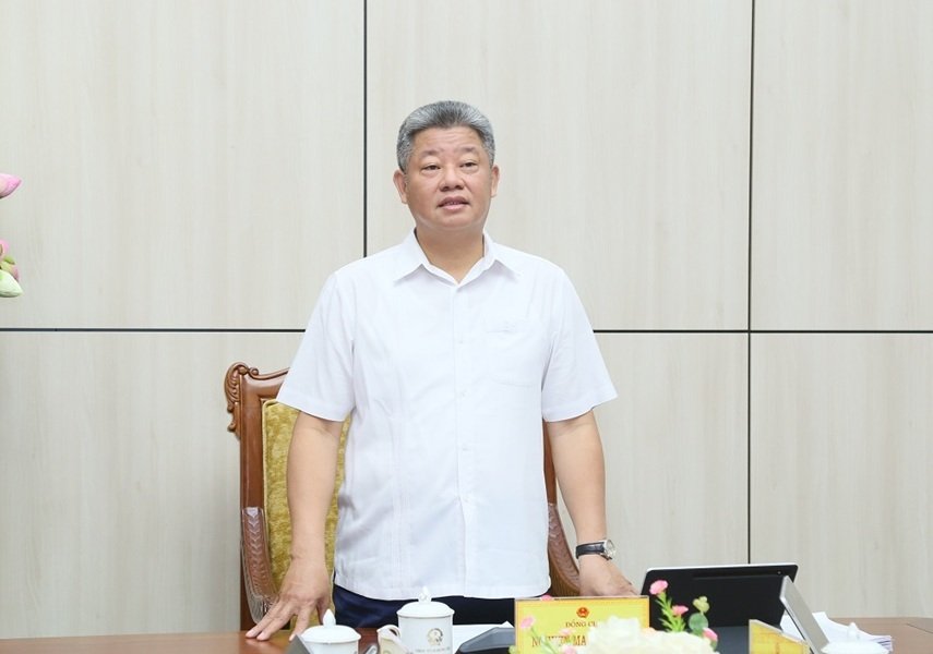 hủ tịch UBND tỉnh Hưng Yên phát biểu chỉ đạo tại cuộc họp. hủ tịch UBND tỉnh Hưng Yên phát biểu chỉ đạo tại cuộc họp.