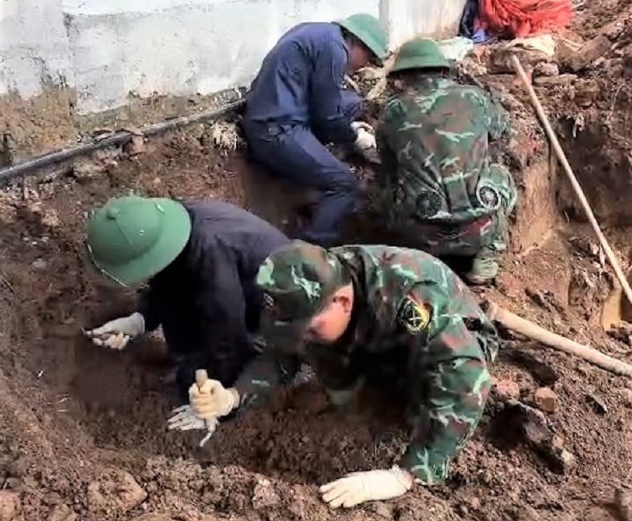 Đội tìm kiếm, quy tập hài cốt liệt sĩ số 2 tìm thấy và quy tập 2 hài cốt liệt sĩ tại khu phố Thành cổ, phường Quảng Trị Đội tìm kiếm, quy tập hài cốt liệt sĩ số 2 tìm thấy và quy tập 2 hài cốt liệt sĩ tại khu phố Thành cổ, phường Quảng Trị