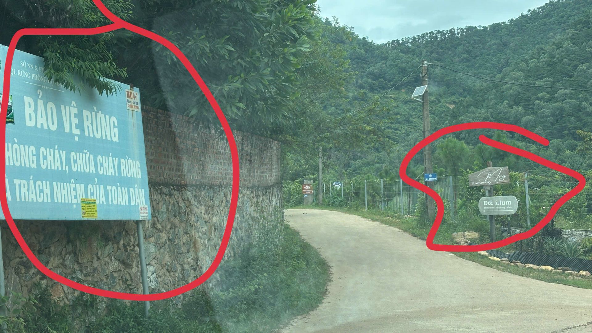 Biển cảnh b&aacute;o ph&ograve;ng ch&aacute;y chữa ch&aacute;y rừng của Ban Quản l&yacute; rừng ph&ograve;ng hộ nằm cạnh biển chỉ dẫn v&agrave;o c&aacute;c homestay, resort như Đồi Llum, M&acirc;y Homestay... Sự tồn tại song song n&agrave;y dấy l&ecirc;n lo ngại về nguy cơ hỏa hoạn v&agrave; tr&aacute;ch nhiệm quản l&yacute; khi xảy ra sự cố ch&aacute;y nổ trong khu vực rừng ph&ograve;ng hộ.
