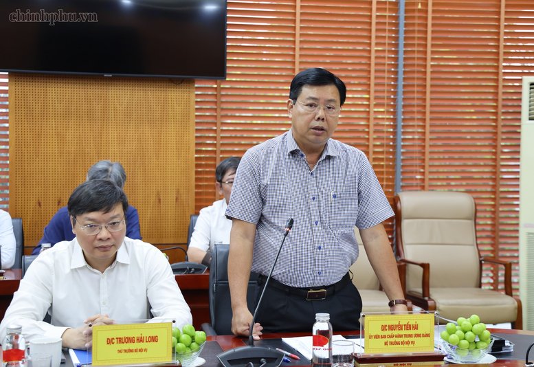 Bộ trưởng Bộ Nội vụ Nguyễn Tiến Hải n&ecirc;u &yacute; kiến tại buổi l&agrave;m việc - Ảnh: chinhphu.vn/Thu Giang