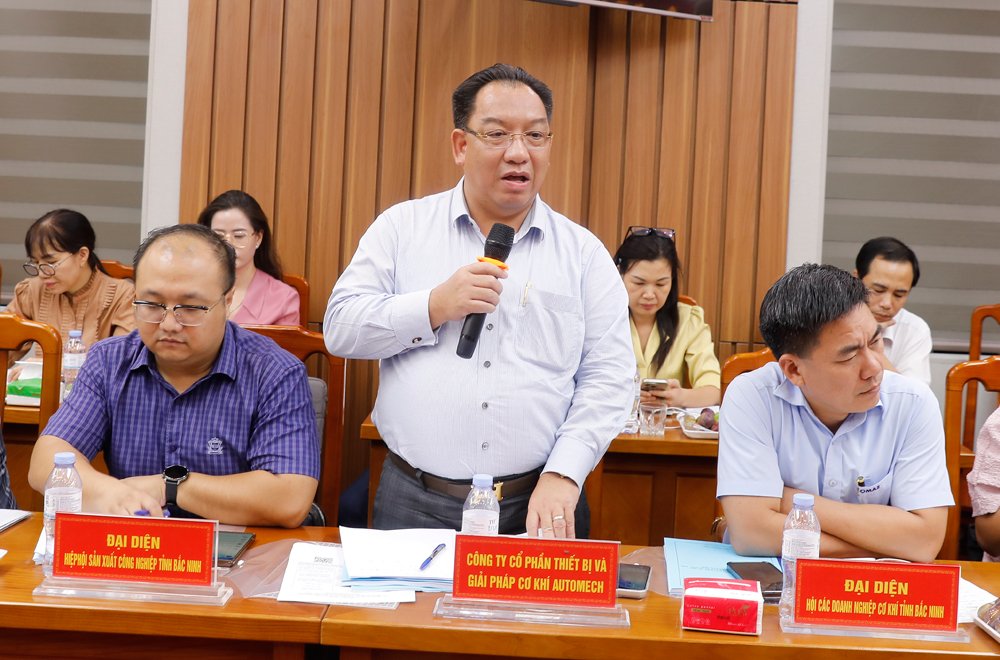Ông Lương Đức Thụ, Chủ tịch Hội đồng Quản trị Công ty cổ phần thiết bị và giải pháp cơ khí Automech phát biểu. Ông Lương Đức Thụ, Chủ tịch Hội đồng Quản trị Công ty cổ phần thiết bị và giải pháp cơ khí Automech phát biểu.