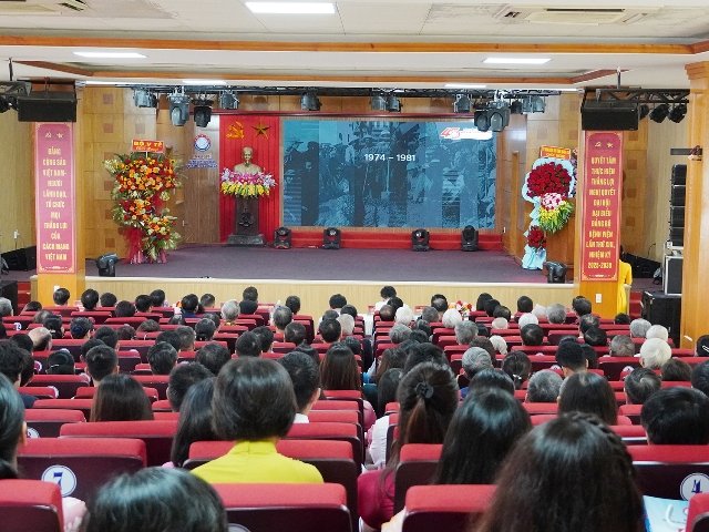 Bệnh viện Hữu nghị Việt Nam - Cu Ba Đồng Hới kỷ niệm 45 năm xây dựng và phát triển. Bệnh viện Hữu nghị Việt Nam - Cu Ba Đồng Hới kỷ niệm 45 năm xây dựng và phát triển.