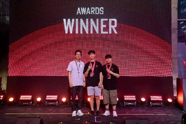 Đội thi đoạt giải Bảng Master. Ảnh: Nexon