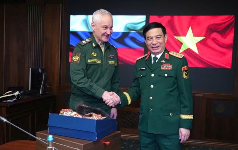 Đại tướng Phan Văn Giang v&agrave; Bộ trưởng Bộ Quốc ph&ograve;ng Li&ecirc;n bang Nga Andrey Belousov - Ảnh: TTXVN