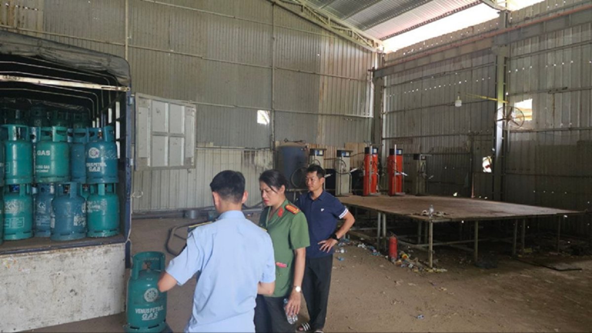 Lực lượng chức năng kiểm tra cơ sở Lực lượng chức năng kiểm tra cơ sở