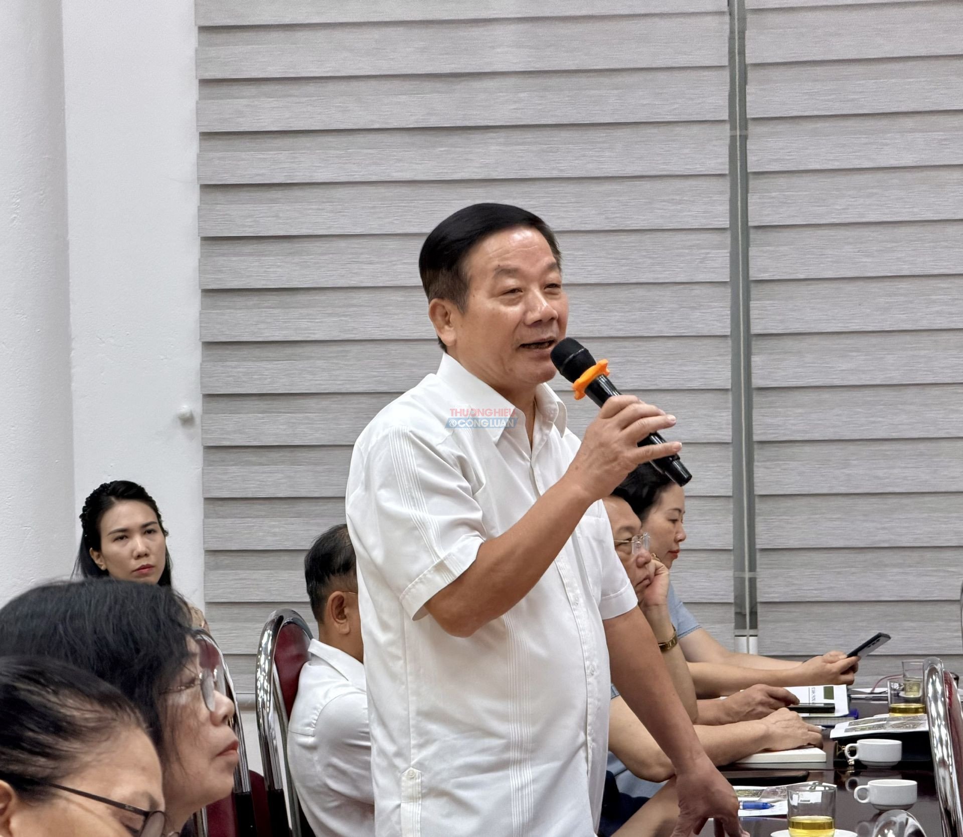 B&iacute; thư Chi bộ số 43