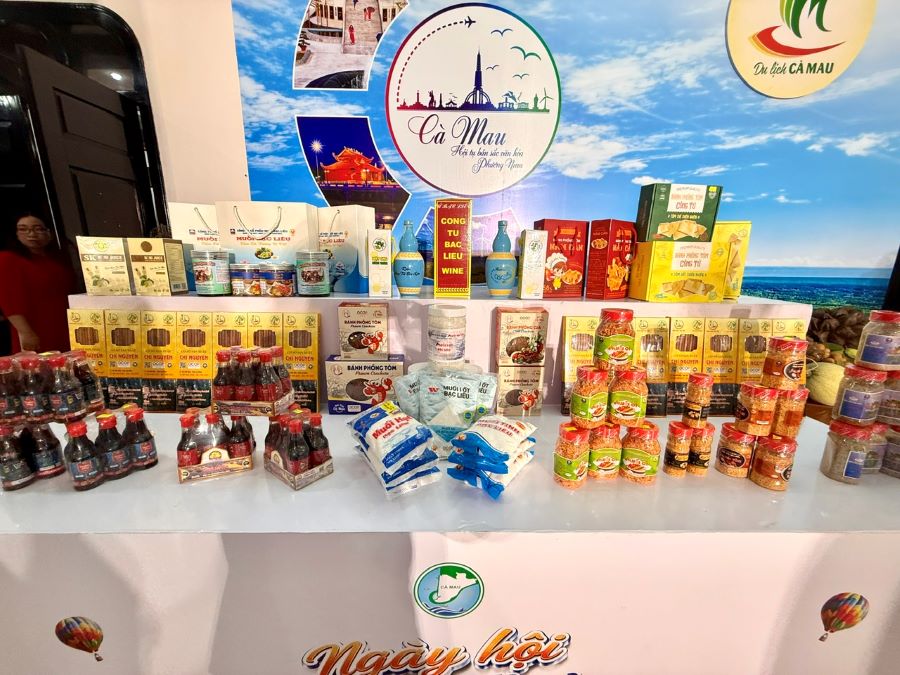 To&agrave;n tỉnh hiện c&oacute; 330 sản phẩm OCOP, gồm 2 sản phẩm đạt 5 sao, 74 sản phẩm đạt 4 sao v&agrave; 254 sản phẩm đạt 3 sao
