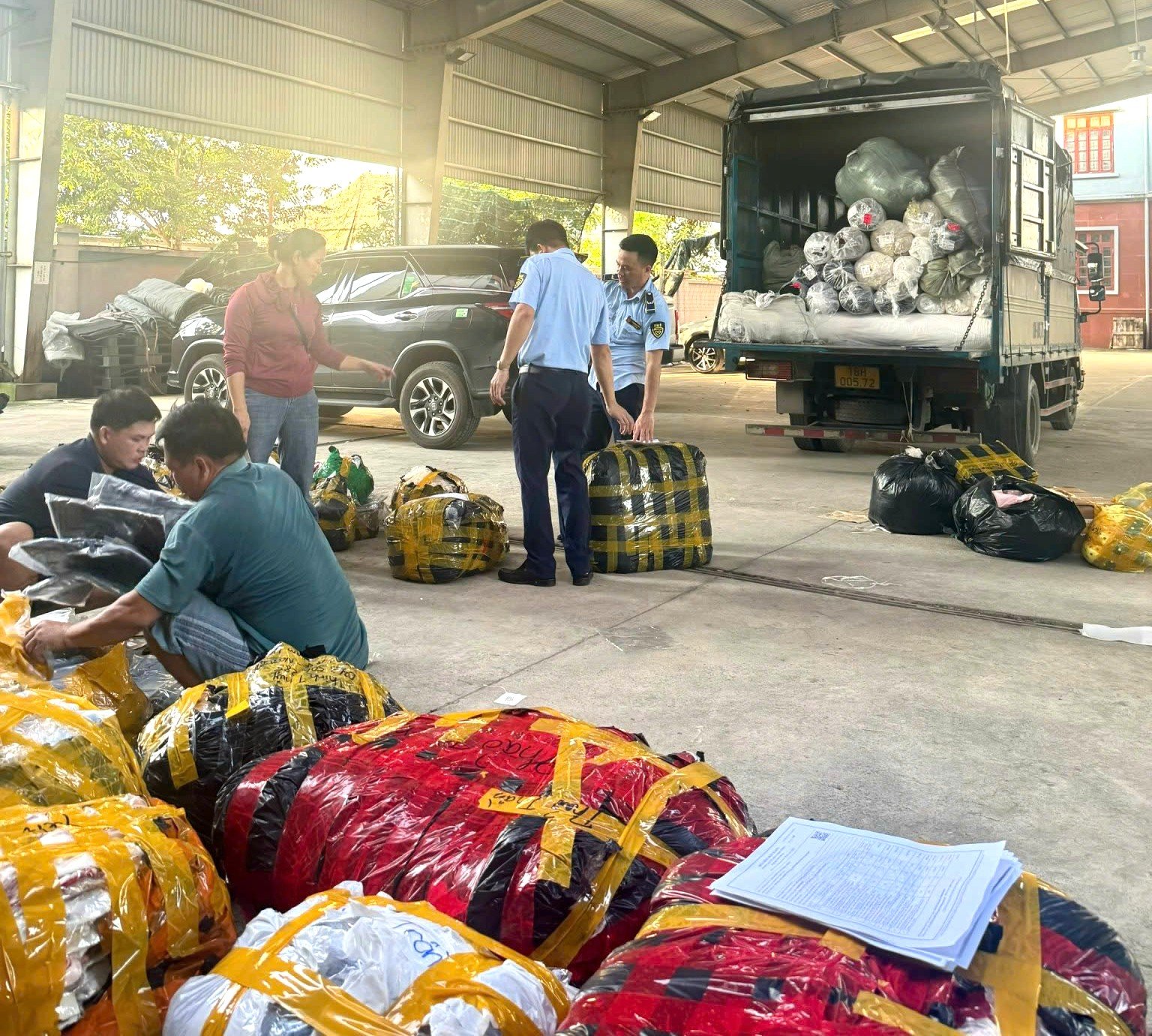 Đội Quản l&yacute; thị trường số 1