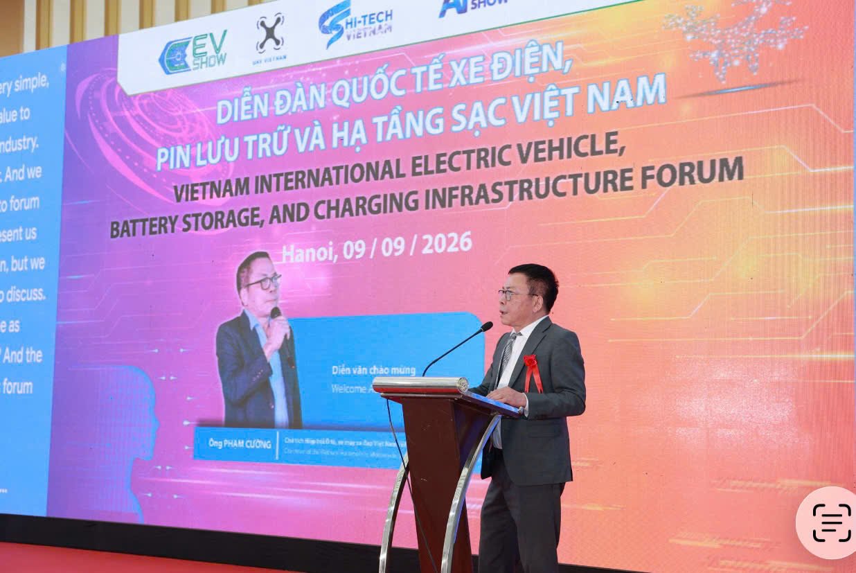 Ông Phạm Cường - Chủ tịch Hiệp hội Ô tô, xe máy, xe đạp Việt Nam (VAMOBA) phát biểu chào mừng. Ông Phạm Cường - Chủ tịch Hiệp hội Ô tô, xe máy, xe đạp Việt Nam (VAMOBA) phát biểu chào mừng.