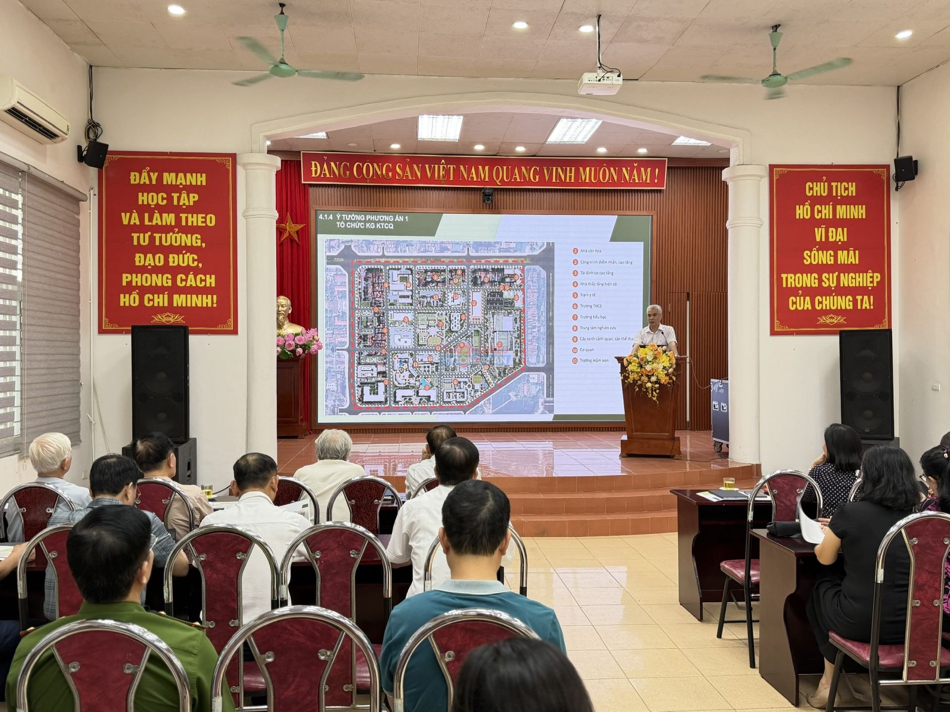 To&agrave;n cảnh hội nghị