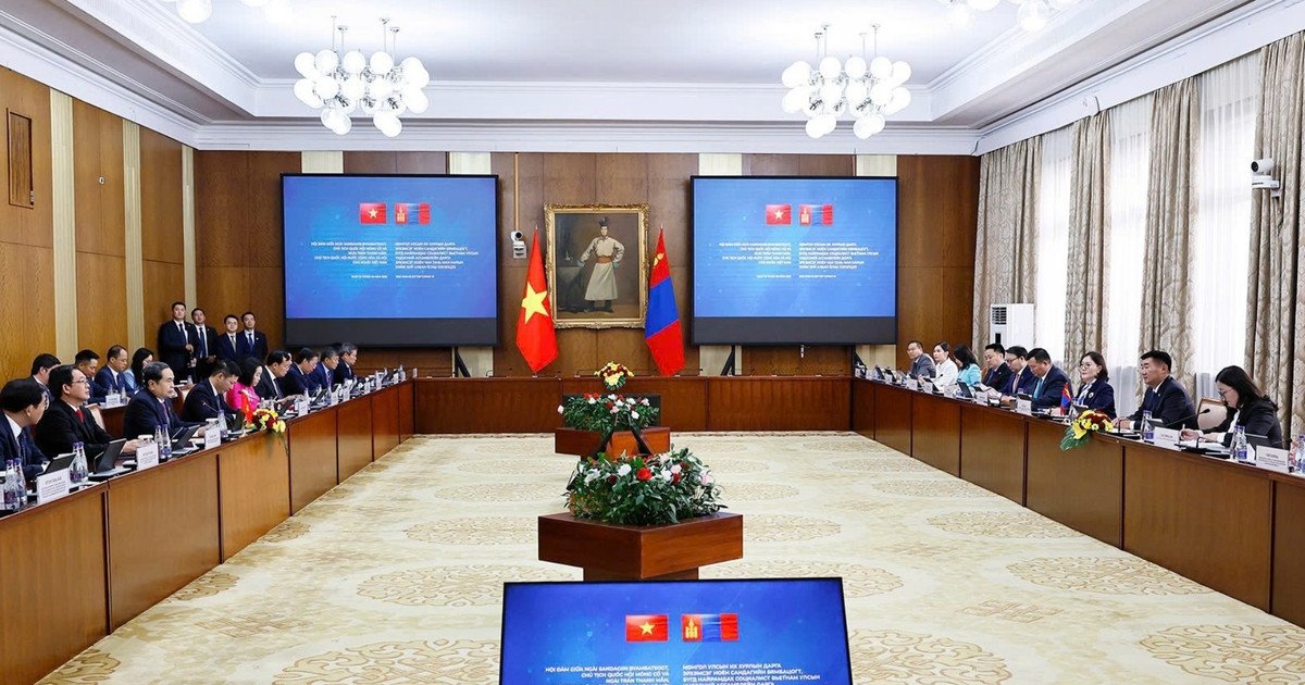 Chủ tịch Quốc hội Trần Thanh Mẫn v&agrave; Chủ tịch Quốc hội M&ocirc;ng Cổ Sandag Byambatsogt tiến h&agrave;nh hội đ&agrave;m. (Ảnh: Do&atilde;n Tấn/TTXVN)