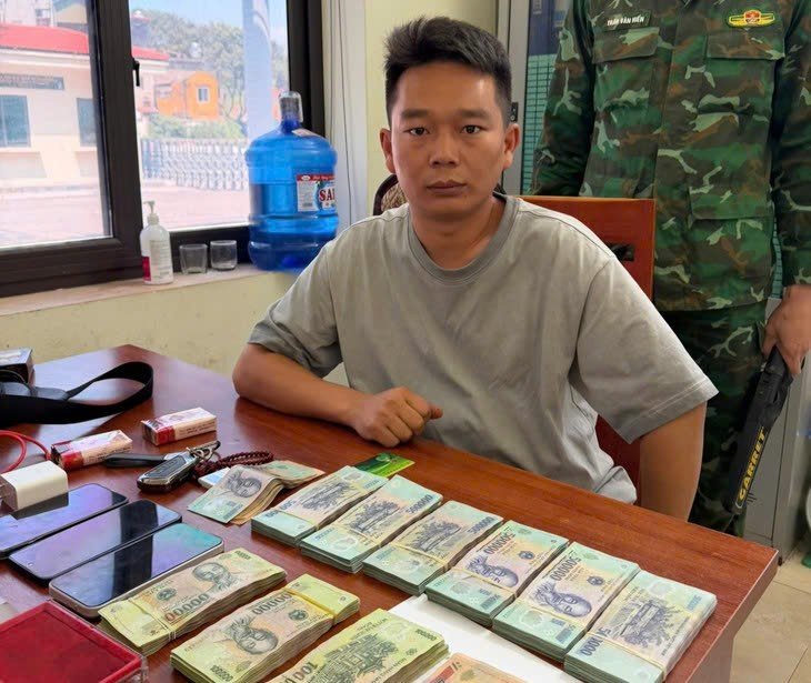 Đối tượng v&agrave; tang vật thu giữ