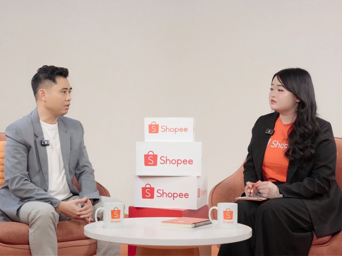 Chuỗi video “Ngồi xuống uống trà, bàn chuyện bán buôn” đem đến góc nhìn, chia sẻ về vận hành thực tế từ các nhà bán giàu kinh nghiệm. Chuỗi video “Ngồi xuống uống trà, bàn chuyện bán buôn” đem đến góc nhìn, chia sẻ về vận hành thực tế từ các nhà bán giàu kinh nghiệm.