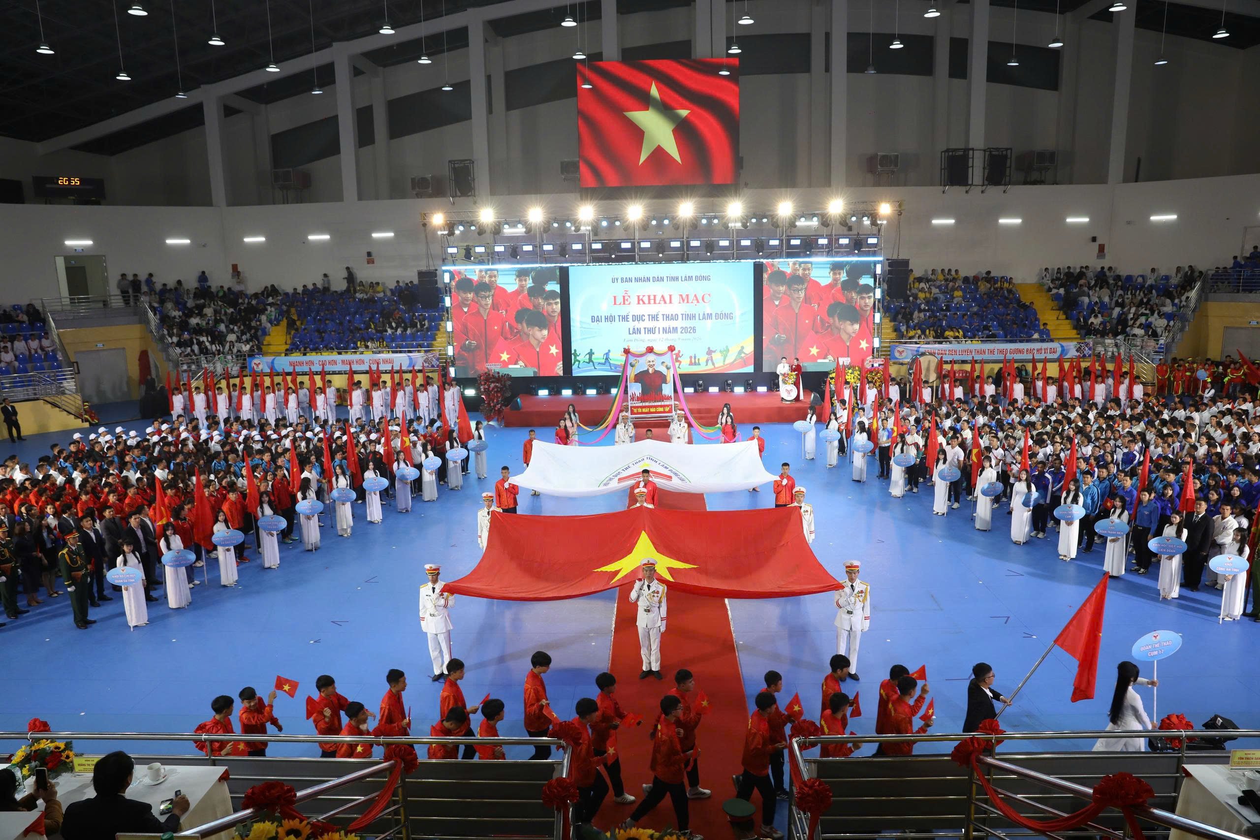 Toàn cảnh Lễ khai mạc Đại hội Thể dục thể thao tỉnh Lâm Đồng lần thứ I - năm 2026 tại Trung tâm Huấn luyện thể thao quốc gia. Toàn cảnh Lễ khai mạc Đại hội Thể dục thể thao tỉnh Lâm Đồng lần thứ I - năm 2026 tại Trung tâm Huấn luyện thể thao quốc gia.