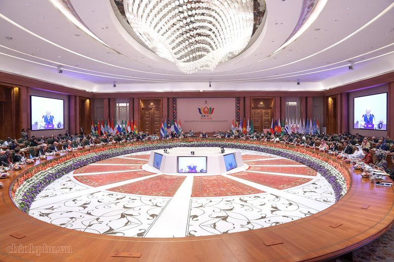 Phi&ecirc;n họp Hội nghị thượng đỉnh BRICS lần thứ 18 về &ldquo;Tự cường, đổi mới s&aacute;ng tạo, hợp t&aacute;c v&agrave; ph&aacute;t triển bền vững: Định h&igrave;nh tương lai tăng trưởng bao tr&ugrave;m to&agrave;n cầu&rdquo; - Ảnh: chinhphu.vn/Nhật Bắc