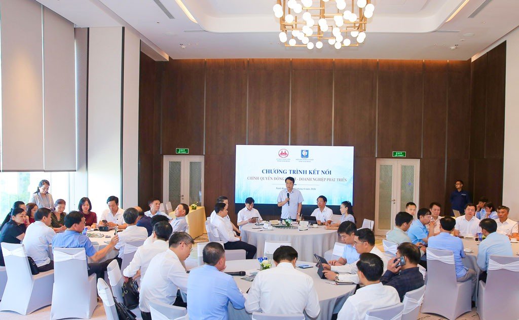 đồng h&agrave;nh - Doanh nghiệp ph&aacute;t triển&rdquo;