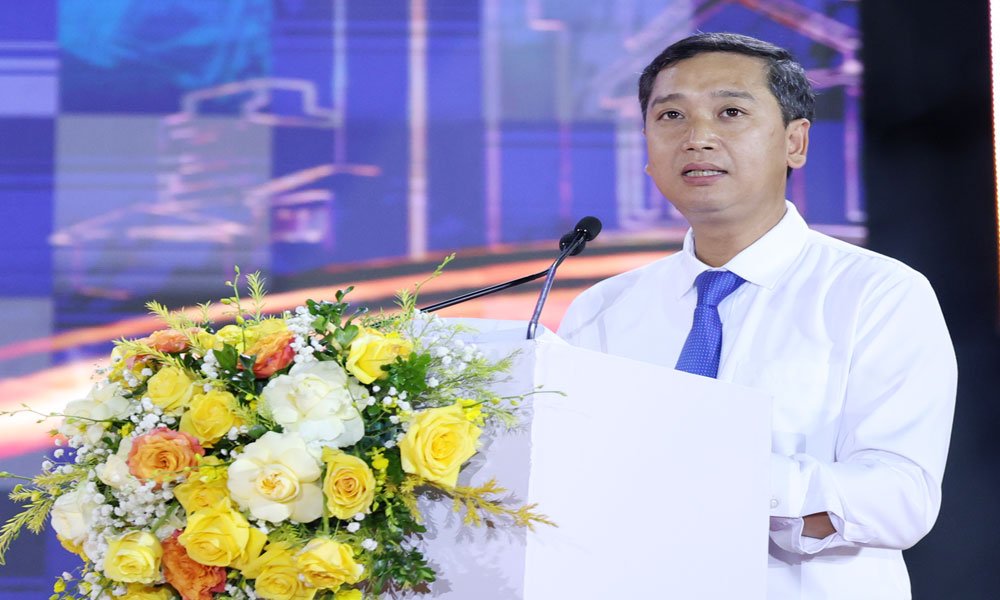Đồng chí Nguyễn Việt Oanh, Phó Bí thư Tỉnh ủy, Chủ tịch HĐND tỉnh phát biểu tại Lễ công bố. Đồng chí Nguyễn Việt Oanh, Phó Bí thư Tỉnh ủy, Chủ tịch HĐND tỉnh phát biểu tại Lễ công bố.