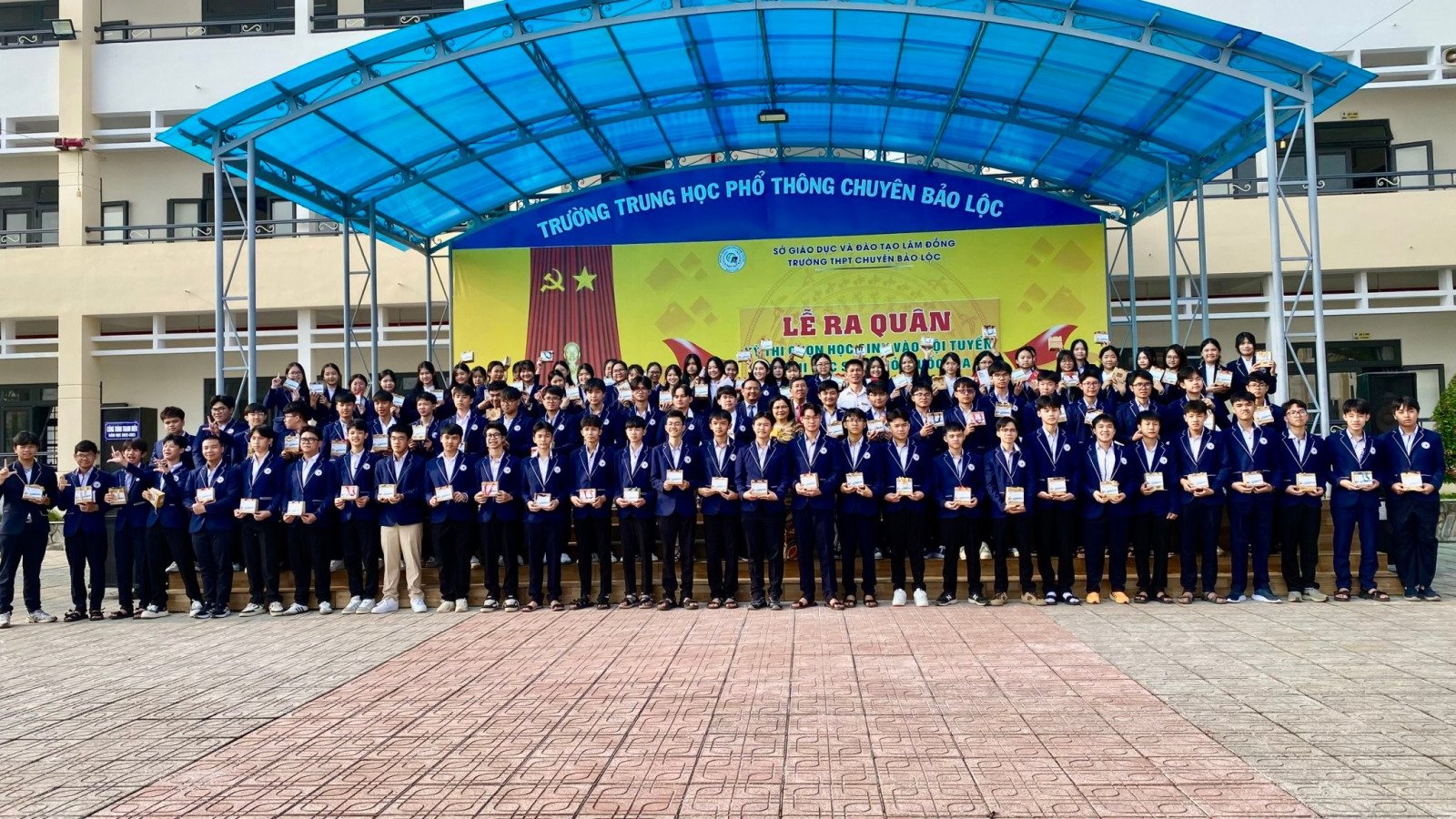 98 học sinh Trường THPT Chuy&ecirc;n Bảo Lộc sẵn s&agrave;ng cho Kỳ thi chọn học sinh v&agrave;o đội tuyển dự thi học sinh giỏi quốc gia năm học 2026&ndash;2027. (Ảnh: Trường THPT Chuy&ecirc;n Bảo Lộc)