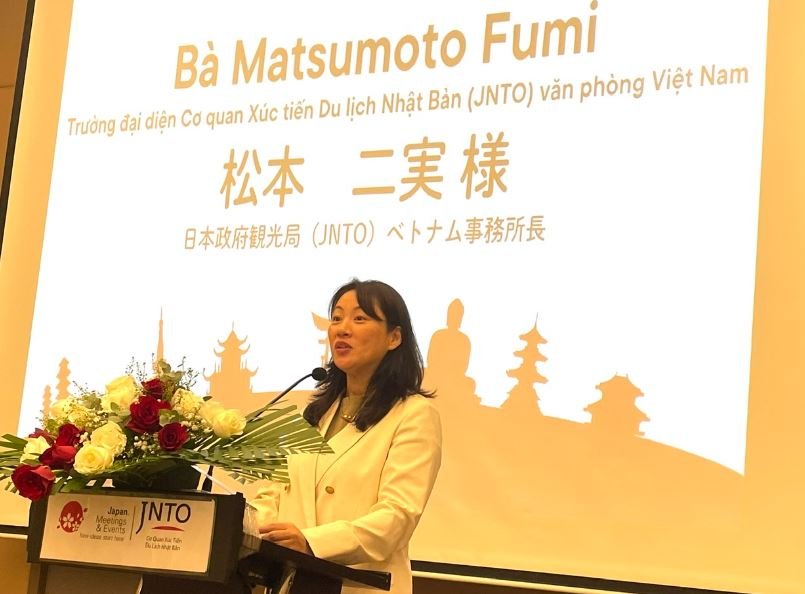 B&agrave; Masumoto Funi Trưởng Đại diện JNTO tại Việt Nam ph&aacute;t biểu khai mạc Hội thảo