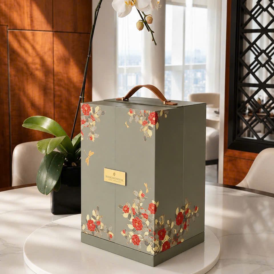 Bánh trung thu Luxury Box Lady Triệu Gin 2026 có giá 3.690.000 đồng Bánh trung thu Luxury Box Lady Triệu Gin 2026 có giá 3.690.000 đồng