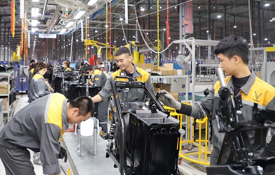 Nh&agrave; m&aacute;y sản xuất xe m&aacute;y điện VinFast H&agrave; Tĩnh đi v&agrave;o sản xuất từ th&aacute;ng 4/2026 k&eacute;o theo nhu cầu sử dụng lao động tăng cao