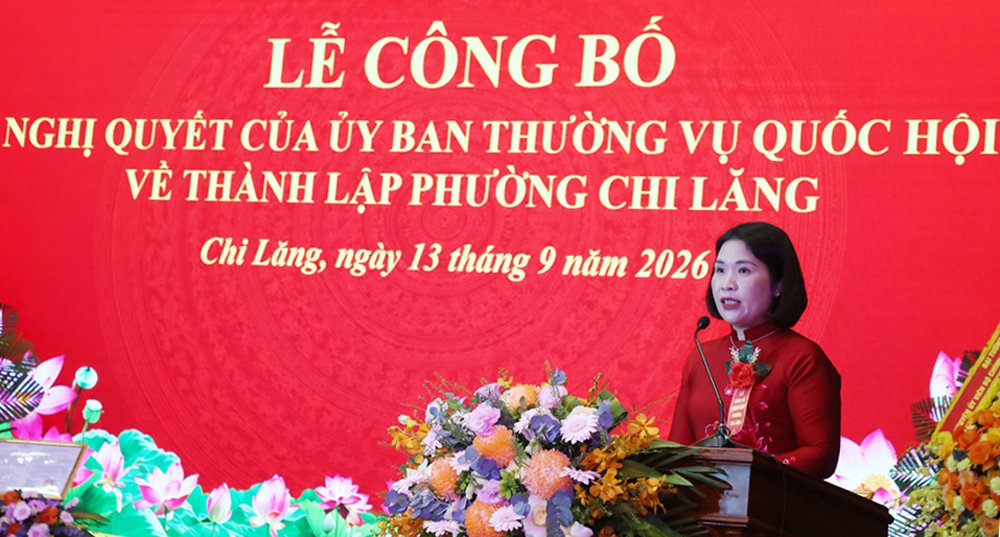 Đồng ch&iacute; B&ugrave;i Thanh Hương, B&iacute; thư Đảng ủy x&atilde; Chi Lăng tiếp thu c&aacute;c &yacute; kiến chỉ đạo của L&atilde;nh đạo tỉnh.