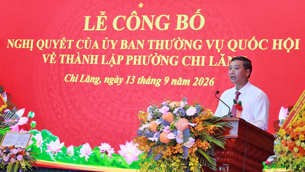 Đồng ch&iacute; Nguyễn Việt Oanh Ph&oacute; B&iacute; thư Tỉnh ủy, Chủ tịch HĐND tỉnh ph&aacute;t biểu chỉ đạo tại Lễ c&ocirc;ng bố th&agrave;nh lập phường Chi Lăng.