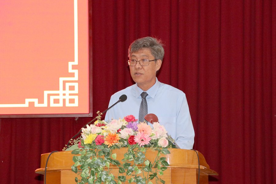 Phó Chủ tịch UBND tỉnh Nguyễn Minh đề nghị ông Nguyễn Xuân Lộc nhanh chóng tiếp cận công việc, hoàn thành tốt nhiệm vụ được giao. Phó Chủ tịch UBND tỉnh Nguyễn Minh đề nghị ông Nguyễn Xuân Lộc nhanh chóng tiếp cận công việc, hoàn thành tốt nhiệm vụ được giao.