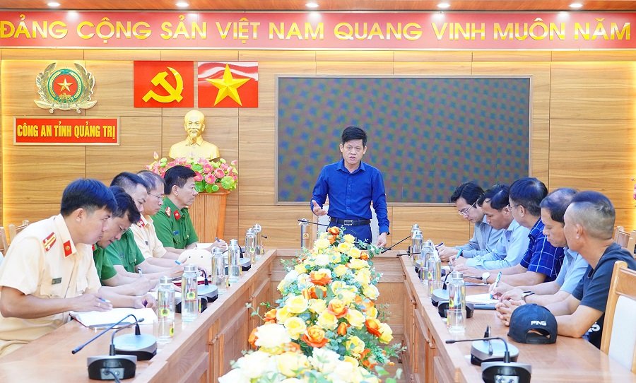 Toàn cảnh buổi làm việc Toàn cảnh buổi làm việc