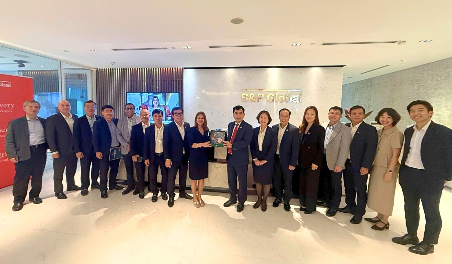 PETROVIETNAM thăm v&agrave; l&agrave;m việc Văn ph&ograve;ng S&P Global Energy