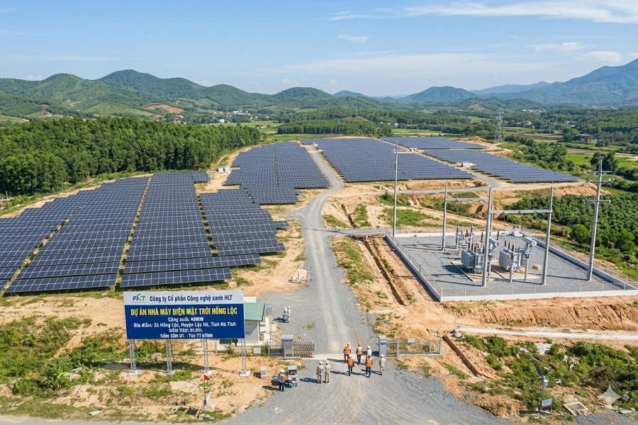 Nhà máy điện mặt trời Hồng Lộc có tổng vốn đầu tư dự kiến là 763,312 tỷ đồng Nhà máy điện mặt trời Hồng Lộc có tổng vốn đầu tư dự kiến là 763,312 tỷ đồng