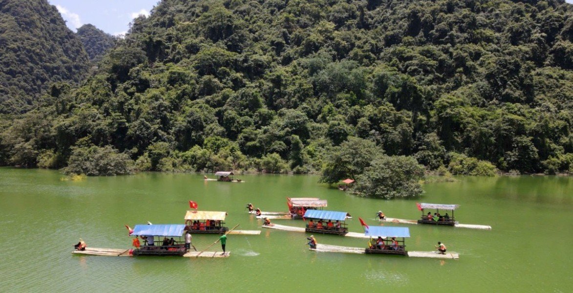 Lạng Sơn tăng cường quản l&yacute;, kiểm tra c&aacute;c điều kiện an to&agrave;n đối với phương tiện vui chơi, giải tr&iacute; dưới nước như ch&egrave;o b&egrave;, ch&egrave;o thuyền, tham quan hồ, đập