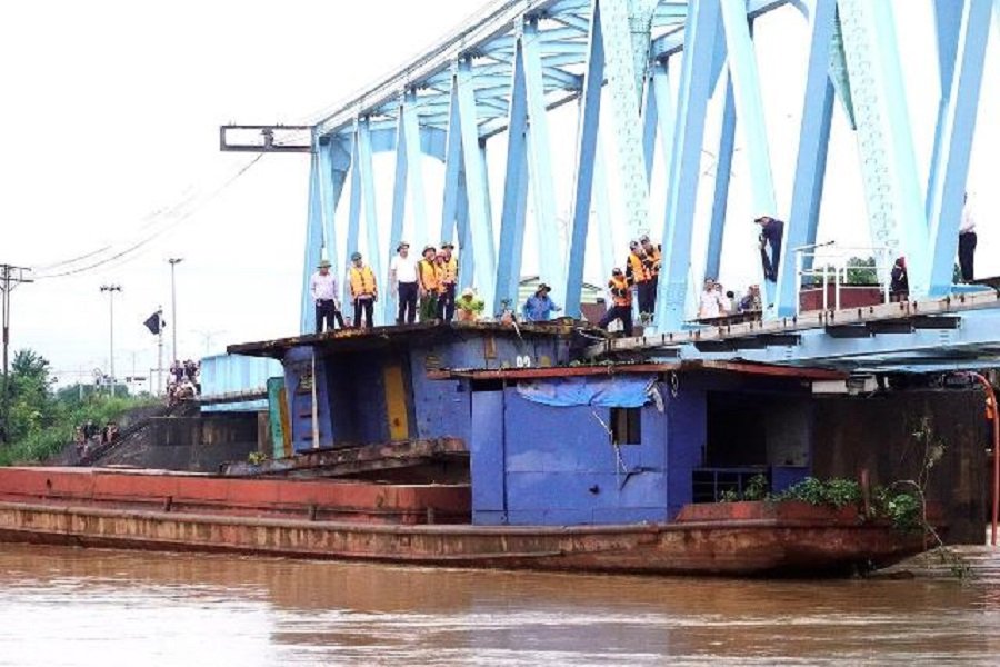 3 s&agrave; lan mắc kẹt tại cầu đường sắt Mỹ Ch&aacute;nh v&agrave;o ng&agrave;y 13/9