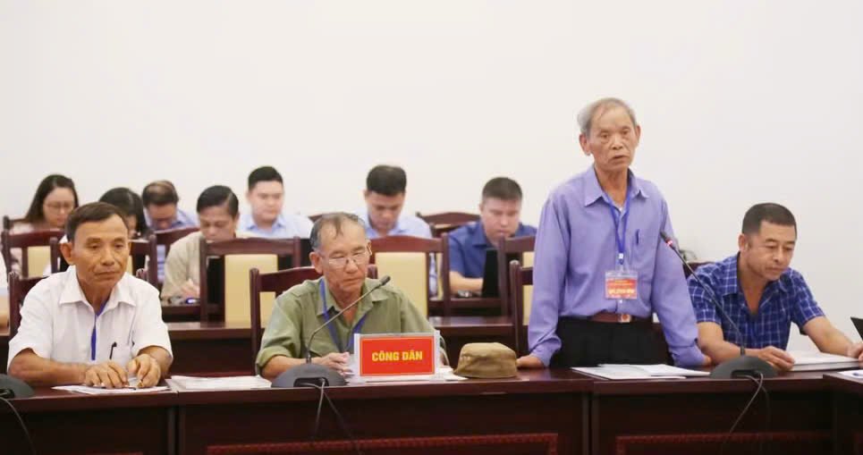 Công dân kiến nghị tại buổi tiếp Công dân kiến nghị tại buổi tiếp