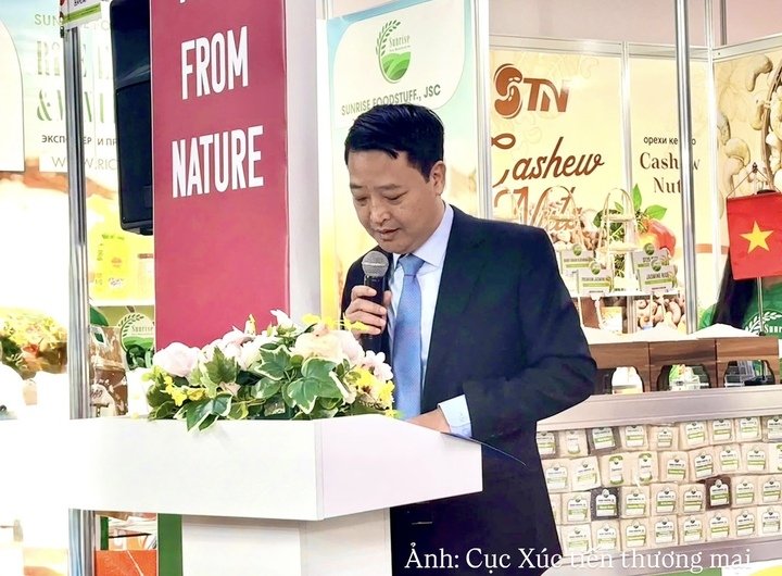 Ông Bùi Quang Hưng phát biểu tại lễ khai trương các gian hàng Việt Nam tại Worldfood Moscow 2026. Ông Bùi Quang Hưng phát biểu tại lễ khai trương các gian hàng Việt Nam tại Worldfood Moscow 2026.