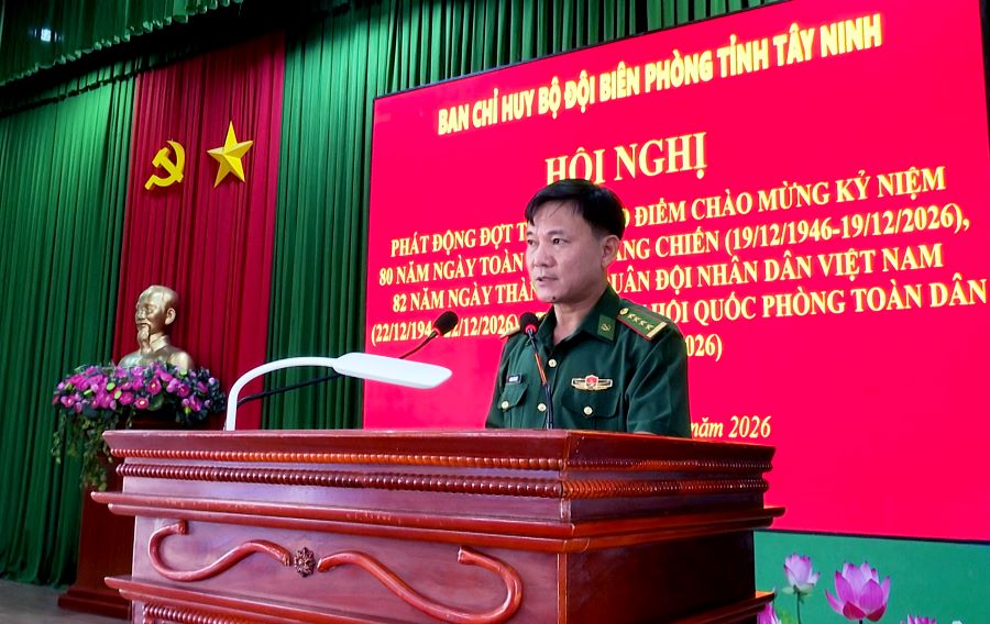 Đại tá Dương Văn Dược, Bí thư Đảng ủy, Chính ủy, Chủ tịch Hội đồng Thi đua - Khen thưởng Ban Chỉ huy Bộ đội Biên phòng tỉnh phát động đợt thi đua cao điểm Đại tá Dương Văn Dược, Bí thư Đảng ủy, Chính ủy, Chủ tịch Hội đồng Thi đua - Khen thưởng Ban Chỉ huy Bộ đội Biên phòng tỉnh phát động đợt thi đua cao điểm