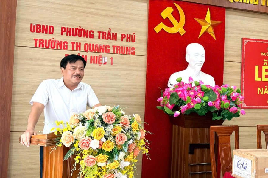 Ông Nguyễn Đình Khoa, Chi cục Trưởng Chi cục QLTT Hà Tĩnh phát biểu tại chương trình Ông Nguyễn Đình Khoa, Chi cục Trưởng Chi cục QLTT Hà Tĩnh phát biểu tại chương trình