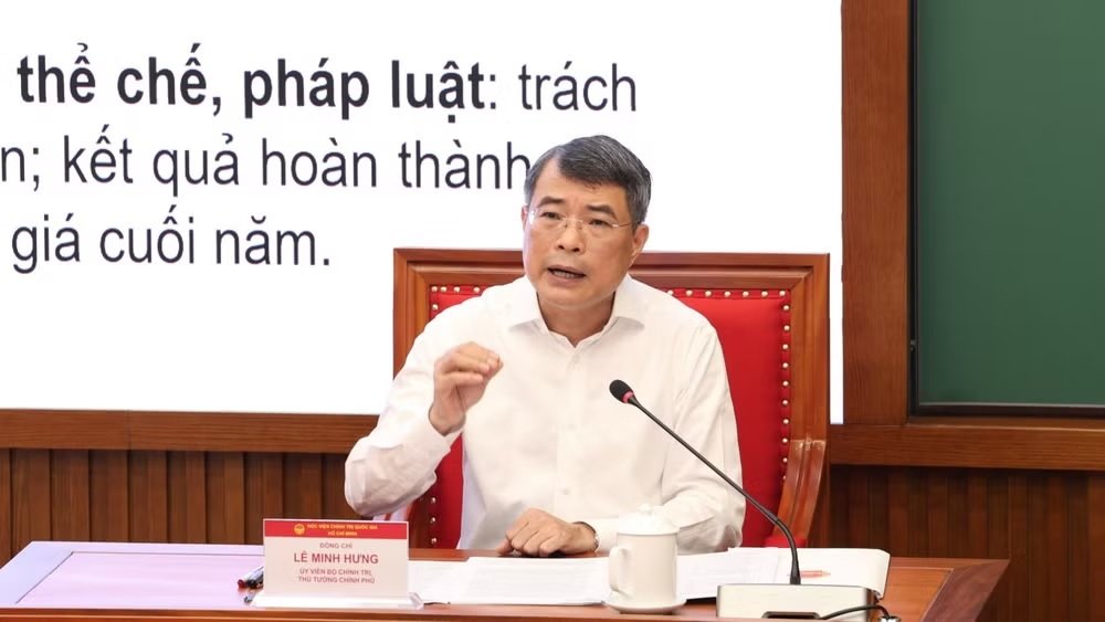 Thủ tướng Ch&iacute;nh phủ L&ecirc; Minh Hưng trao đổi tại chương tr&igrave;nh. (Ảnh: LẠI HOA)