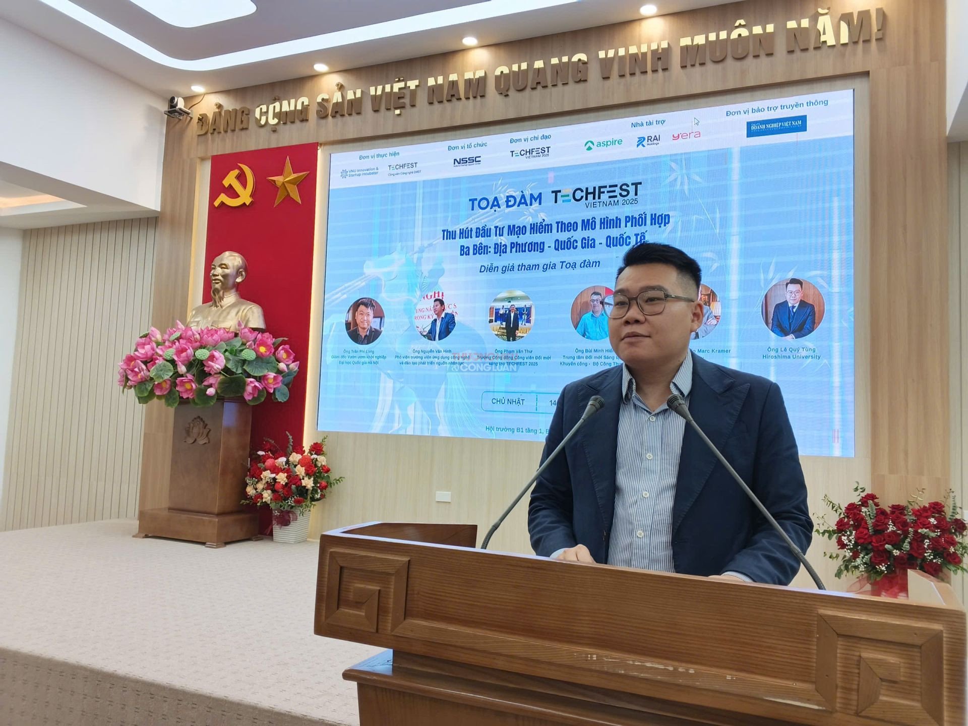 &Ocirc;ng L&ecirc; Qu&yacute; T&ugrave;ng, Ph&oacute; trưởng L&agrave;ng Ph&aacute;t triển c&ocirc;ng vi&ecirc;n đổi mới s&aacute;ng tạo Techfest, chia sẻ về hướng &ldquo;may đo&rdquo; AI theo nhu cầu v&agrave; quy m&ocirc; của từng nh&oacute;m người d&ugrave;ng.