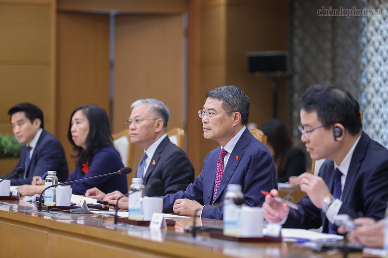 Thủ tướng cho biết, Việt Nam xác định việc được nâng hạng là bước khởi điểm cho một chu kỳ phát triển mới chất lượng hơn, quy mô và chuyên nghiệp hơn của TTCK Việt Nam - Ảnh: chinhphu.vn/Nhật Bắc Thủ tướng cho biết, Việt Nam xác định việc được nâng hạng là bước khởi điểm cho một chu kỳ phát triển mới chất lượng hơn, quy mô và chuyên nghiệp hơn của TTCK Việt Nam - Ảnh: chinhphu.vn/Nhật Bắc