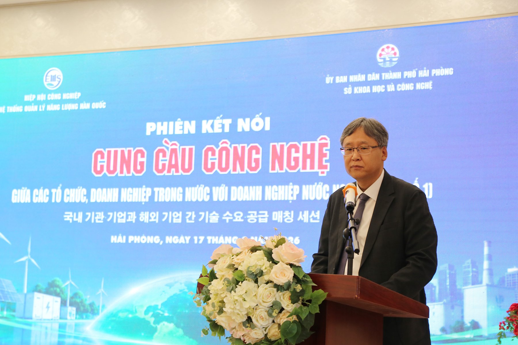 TS. Park Byung-Hun, Tổng Thư ký Hiệp hội EMS phát biểu chào mừng. TS. Park Byung-Hun, Tổng Thư ký Hiệp hội EMS phát biểu chào mừng.
