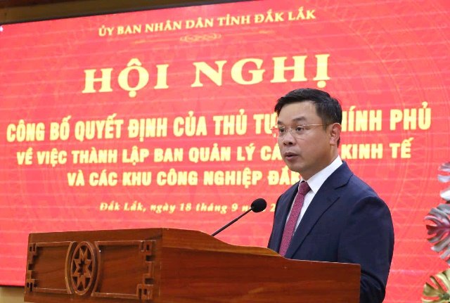 Chủ tịch Ủy ban nh&acirc;n d&acirc;n Đắk Lắk Đỗ Hữu Huy ph&aacute;t biểu tại hội nghị.