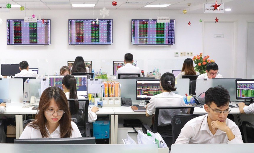 D&ograve;ng tiền hướng đến nh&oacute;m cổ phiếu ng&acirc;n h&agrave;ng trong phi&ecirc;n 18/9.