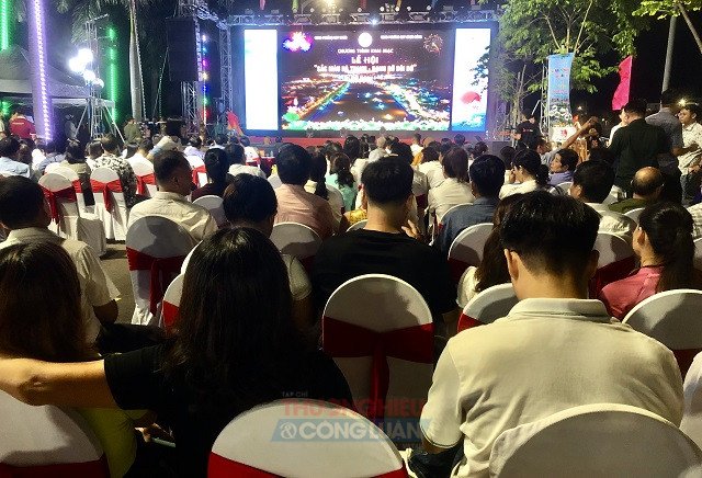 Quang cảnh Lễ khai mạc Lễ hội. Ảnh: Viết Hiền Quang cảnh Lễ khai mạc Lễ hội. Ảnh: Viết Hiền