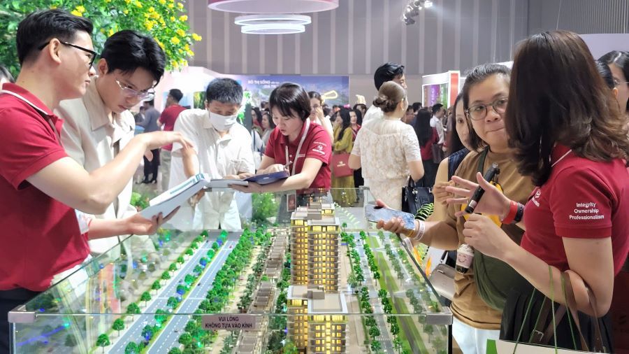 Sự kiện mở cửa miễn phí, hướng đến người mua nhà ở thực, các gia đình đa thế hệ, giới đầu tư dài hạn, cộng đồng quan tâm đến thị trường bất động sản nói chung và các dự án của Nam Long nói riêng Sự kiện mở cửa miễn phí, hướng đến người mua nhà ở thực, các gia đình đa thế hệ, giới đầu tư dài hạn, cộng đồng quan tâm đến thị trường bất động sản nói chung và các dự án của Nam Long nói riêng